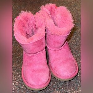 Toddler size 9 pink Bailey bow boots